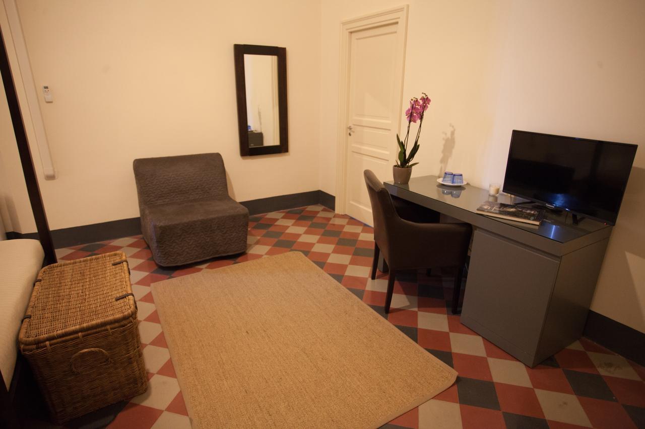 Le Stanze Del Capotreno Bed & Breakfast Багерия Екстериор снимка