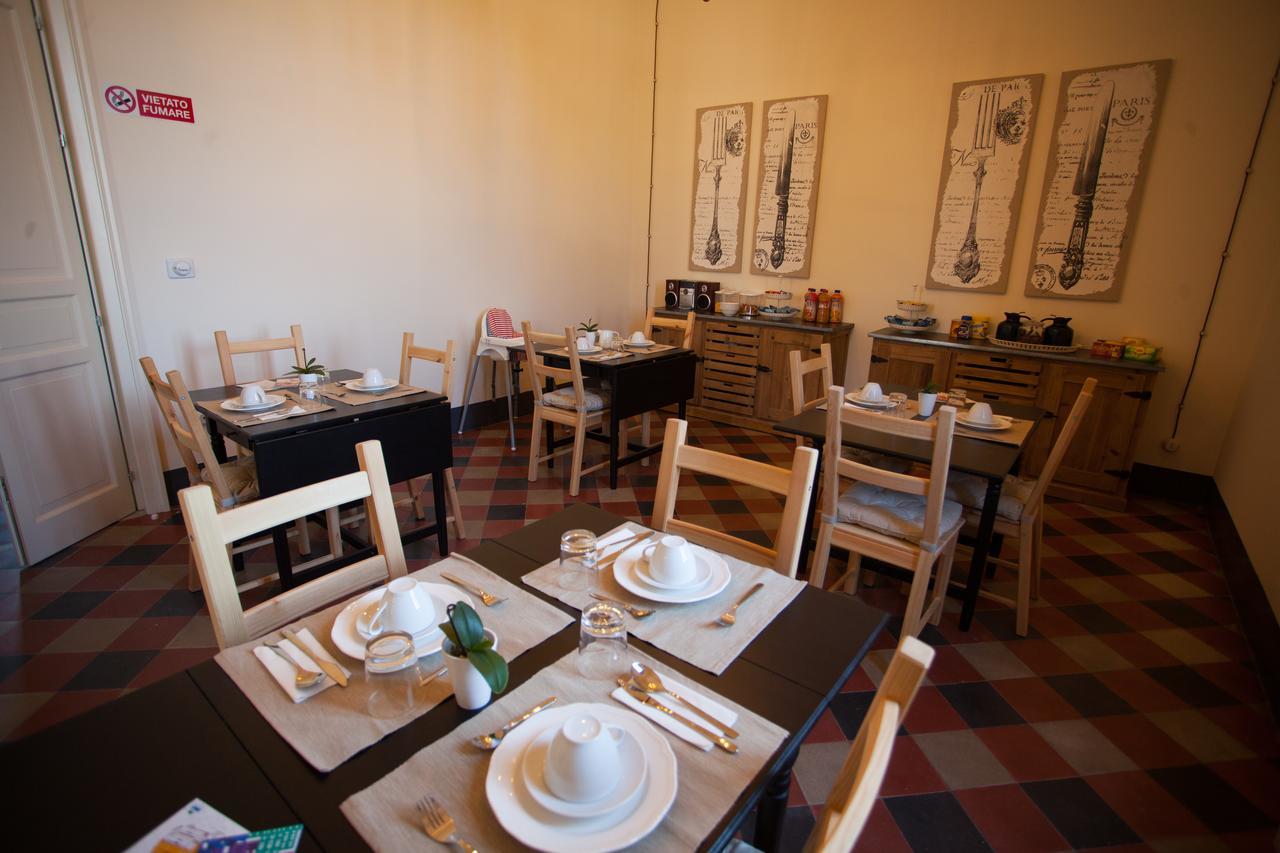 Le Stanze Del Capotreno Bed & Breakfast Багерия Екстериор снимка