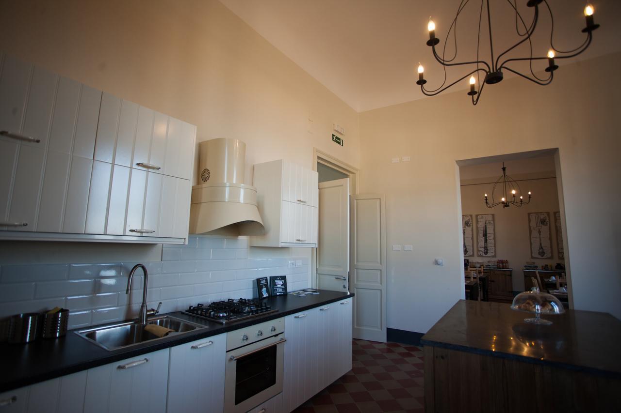 Le Stanze Del Capotreno Bed & Breakfast Багерия Екстериор снимка