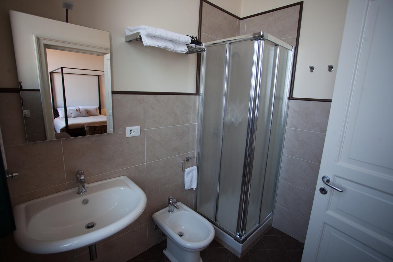 Le Stanze Del Capotreno Bed & Breakfast Багерия Екстериор снимка