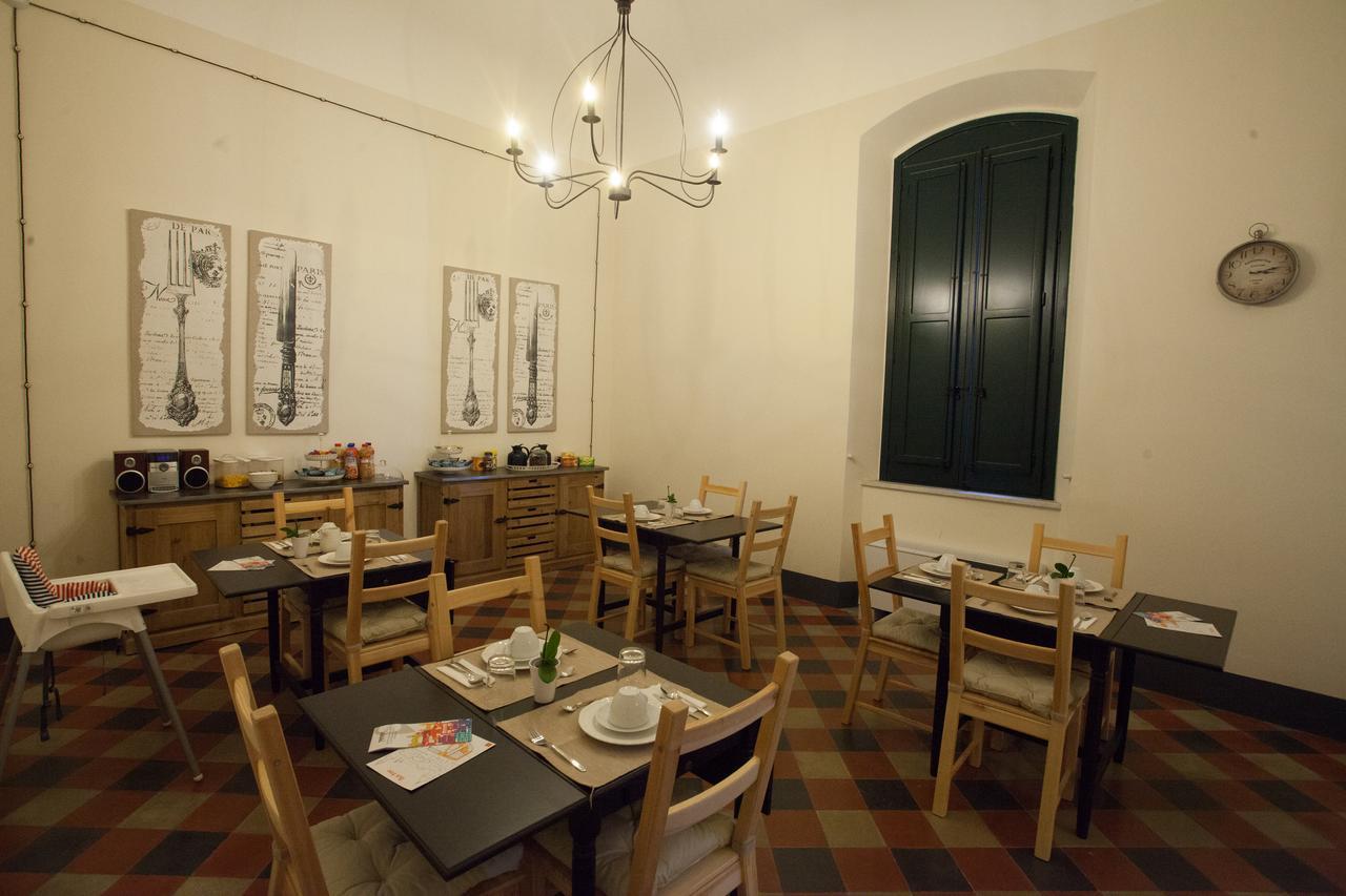 Le Stanze Del Capotreno Bed & Breakfast Багерия Екстериор снимка