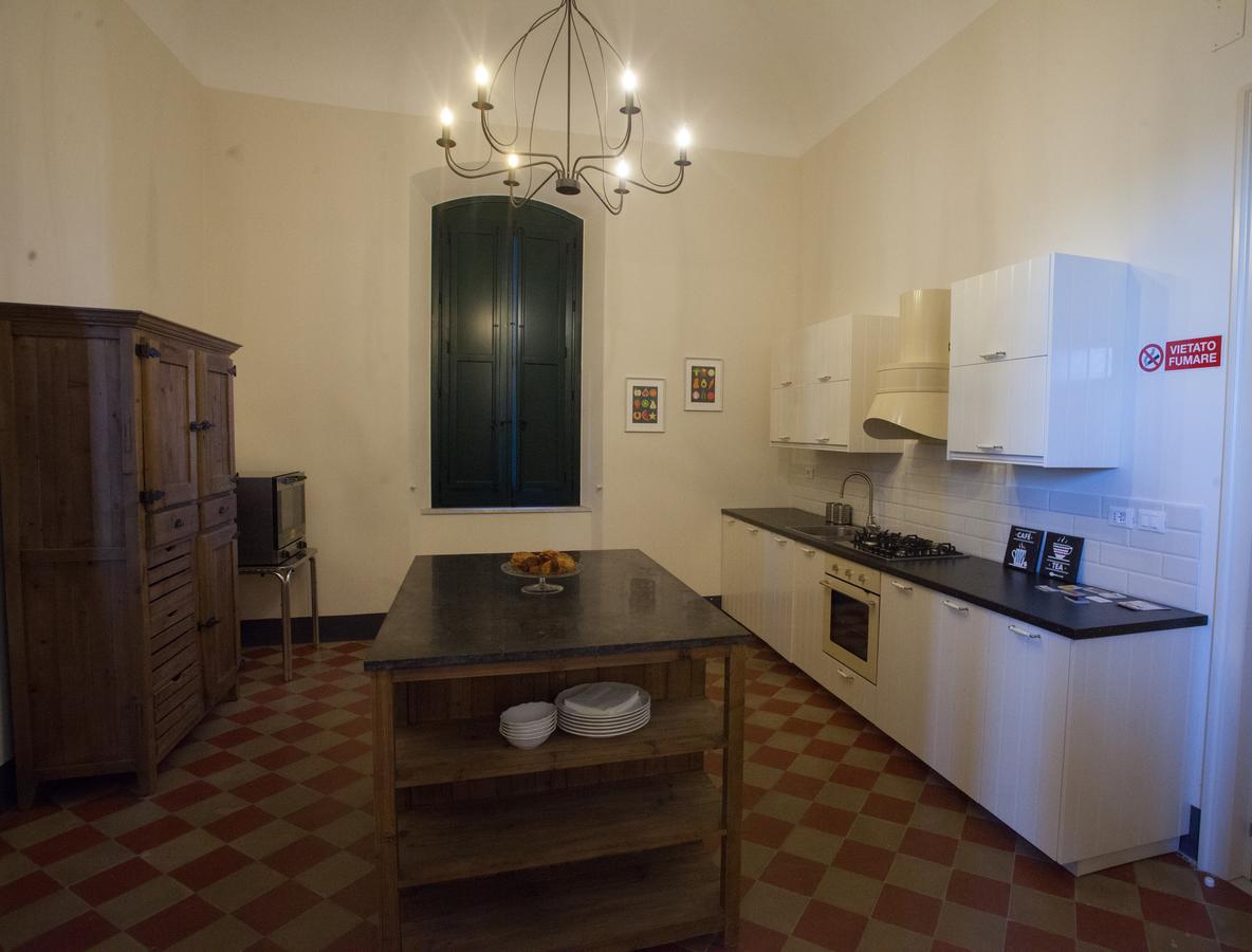 Le Stanze Del Capotreno Bed & Breakfast Багерия Екстериор снимка
