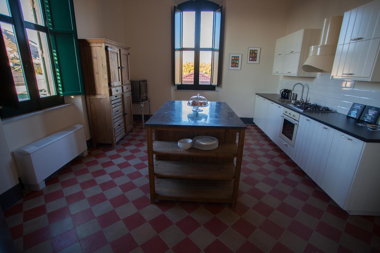 Le Stanze Del Capotreno Bed & Breakfast Багерия Екстериор снимка